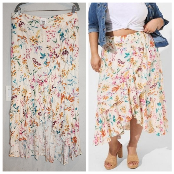 NWT Torrid Maxi Swiss Dot Ruffle Hi-Low Multi Floral Skirt Size 2X - Picture 1 of 15